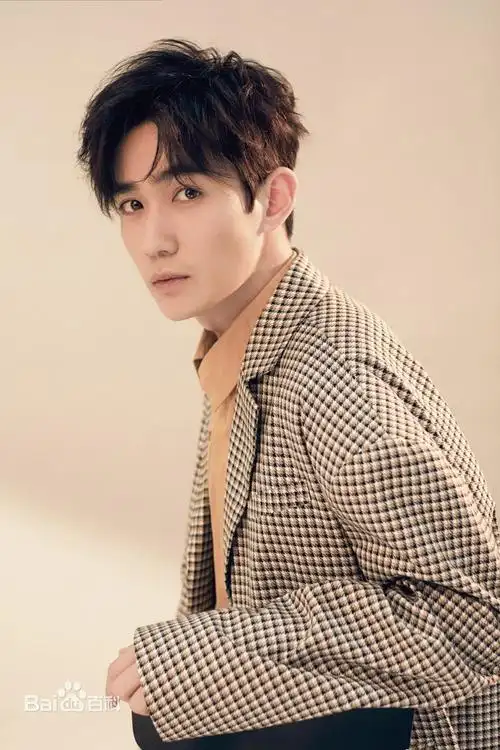 男明星搜索排行榜,男神肖战高居榜首,这是有多少女孩再搜他