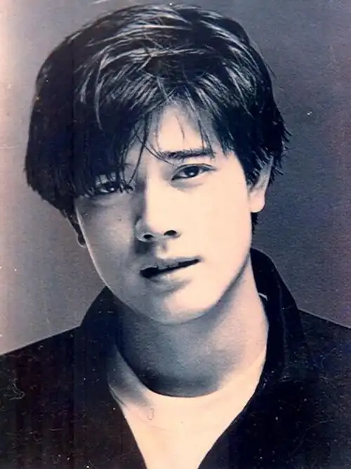 《对你爱不完》 《 我是不是该安静的走开 》题记:80年代末至90年代中