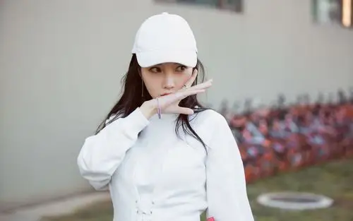 李小璐休闲写真高清电脑桌面壁纸