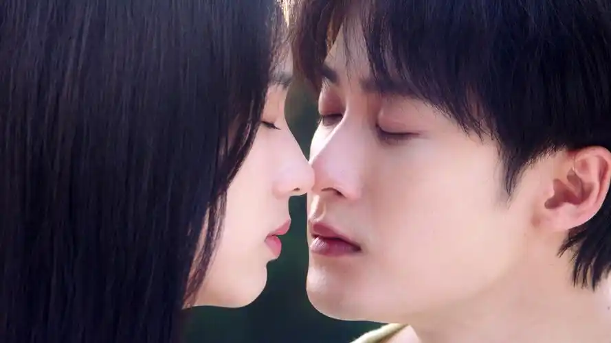 很想很想你丨心脏怦怦跳莫青成突然凑近顾声两人即将吻上