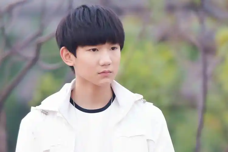 王源《超少年密码》拍摄 cr:roy忆寒