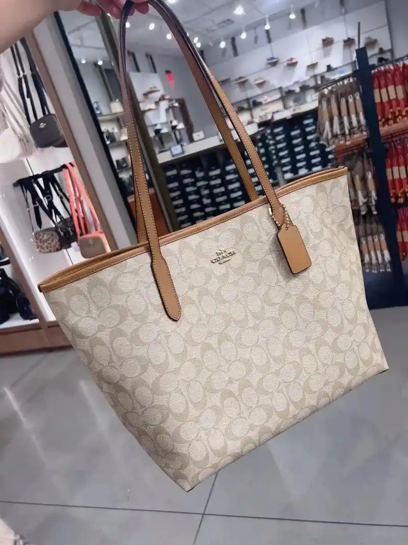 黑五大促,蔻驰托特包低价!#coach蔻驰  托特系列黑五折 - 抖音