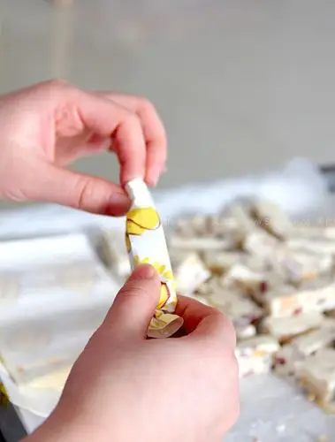 牛轧糖的制作方法(牛轧糖的制作方法不用棉花糖)