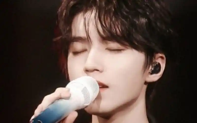 【王俊凯】这是什么神仙颜值啊啊啊啊!