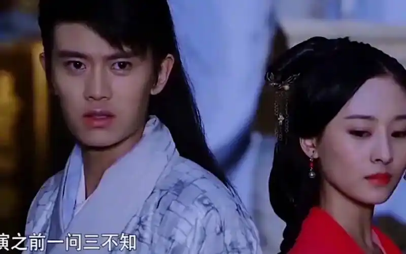 任嘉伦带老婆进组,差点毁掉职业生涯?阚清子:他"初吻"给了我