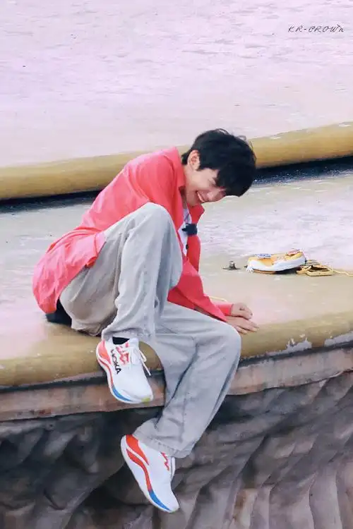 王源超话#为君加冕,伴君成王#  521份的晚安～98@tfboys-王源