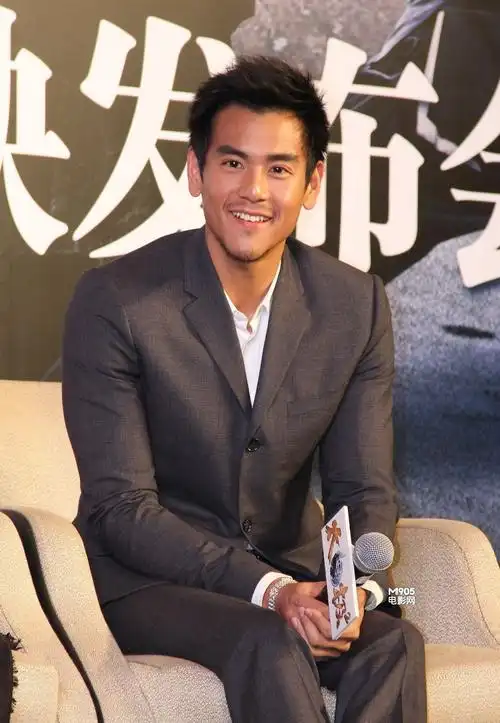 "太极2"彭于晏为baby晒黑 称想和冯德轮对打