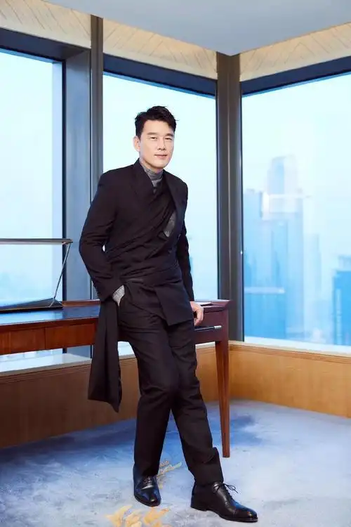 实力派演员王耀庆成熟帅气写真69