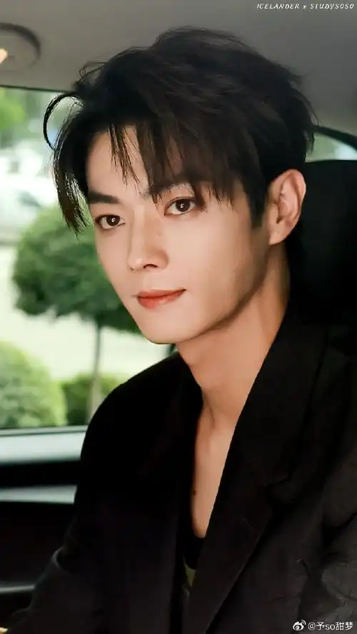 许凯镜头畸变下的颜值##米兰时装周