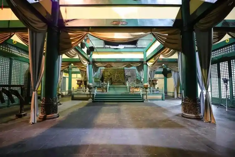 说说横店摄影棚里的秘密