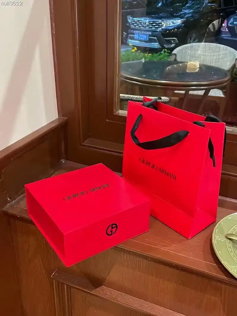 阿玛尼彩妆唇釉气垫两件套