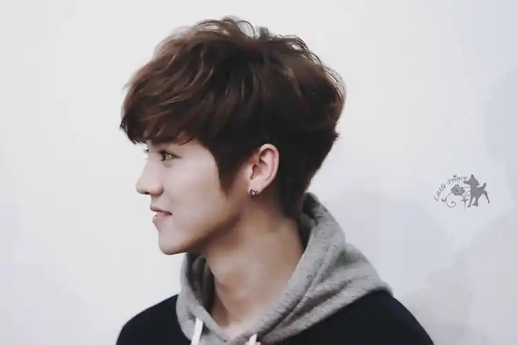 鹿晗的原名叫什么(鹿晗真名叫什么) - 鸿海伟业生活资讯网