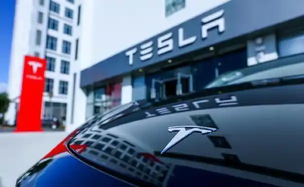 回顾9年前将uc卖给马云套现300亿的何小鹏如今全部身家用来造车