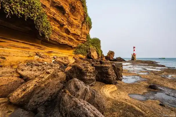 北海亲子游自由行攻略可以去的景点有:侨港海滩,铁山港青山头乡村旅游
