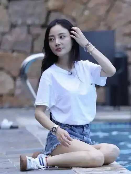 2月7日下午,著名演员李小璐传出消息