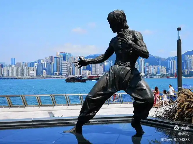 星光大道李小龙雕像