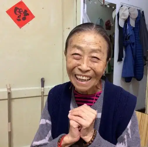 老演员张少华去世引争议,新凤霞后人选择不追究,是非恩怨不再提_吴欢