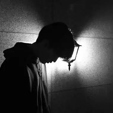 个性男生头像黑白酷帅超拽男生霸气图片