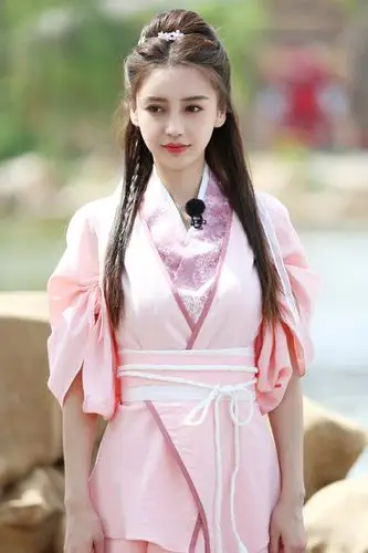 angelababy,这身古装打扮,一个字"美"