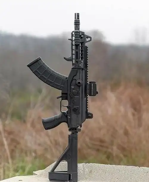 越南新型步枪stv-380再次亮相,外形硬朗火力猛,将装备作战部队