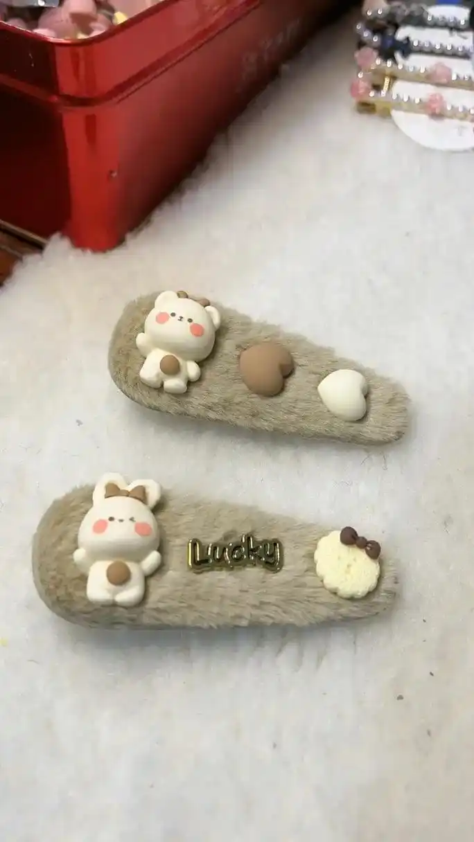 今天做了几款新发夹自己都爱纯手工发夹diy