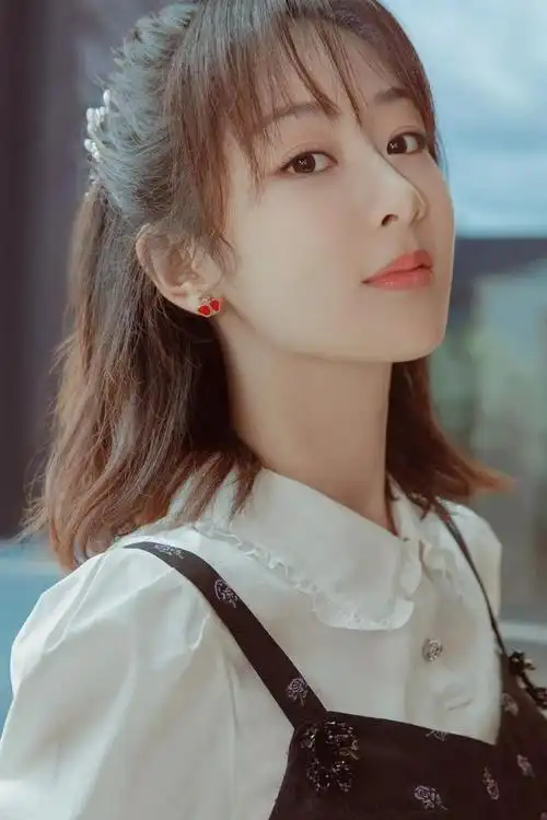 精美图集清纯可爱杨紫