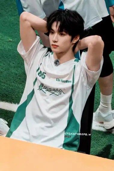 刘耀文一米六 - 高清图片,堆糖,美图壁纸兴趣社区