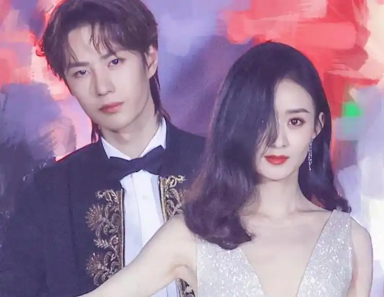 王一博赵丽颖懒理恋爱风波,外出游玩不受影响,默契更新旅游动态