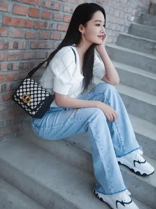 miss sixty | 明星之选李沁演绎真丝牛仔裤无惧热浪 体验清凉夏日