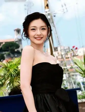 41岁大s居然有勇气怀第三胎,晕倒,癫痫她为了生小孩命都不要了!