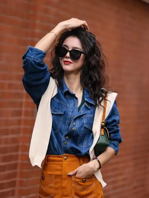 不然会拉低你的颜值,而最近流行的复古港风卷发,你们get到了吗?