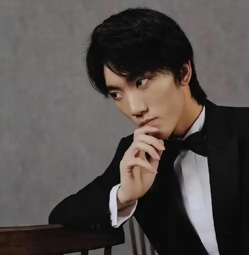 张艺谋21岁儿子张壹男也参演了电影第二十条知道演谁吗