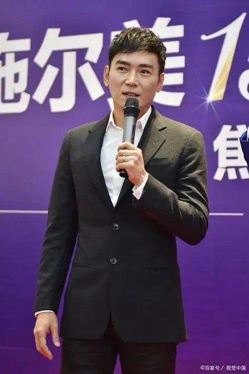 焦恩俊回归走穴,为整容医院站台被质疑捞金,却坚称只想见家人