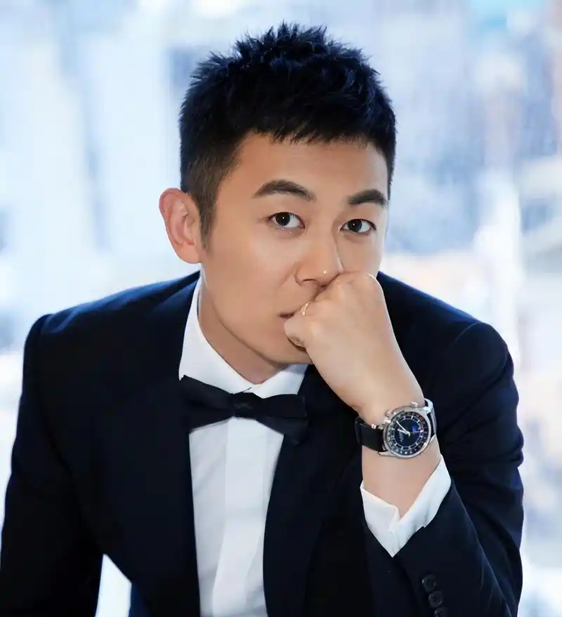 回顾朱亚文:抛弃相恋七年的富家女,娶陈思诚前女友,至今零绯闻