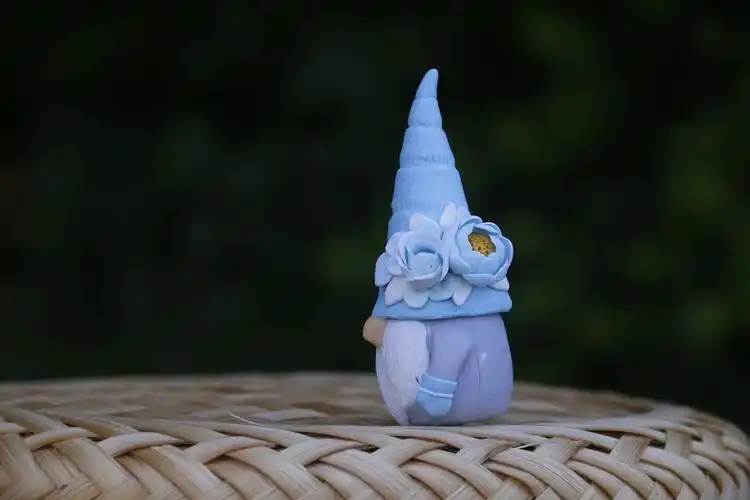 软陶小人偶,带花的老人头|手工艺|手办/模玩|灵灿_原创作品-站酷zcool