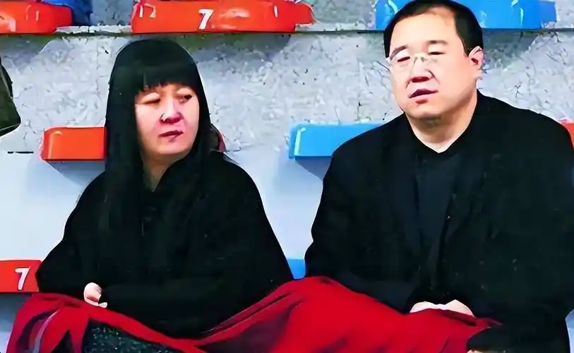 风水轮流转,"老死不相往来"的宋丹丹和英达,输赢终于见分晓_巴图_梁欢