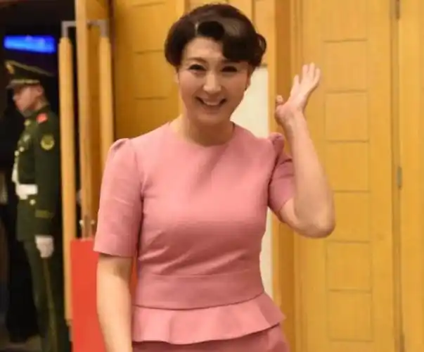 闫学晶现任丈夫马东明照片(闫学晶的现任丈夫马明东的