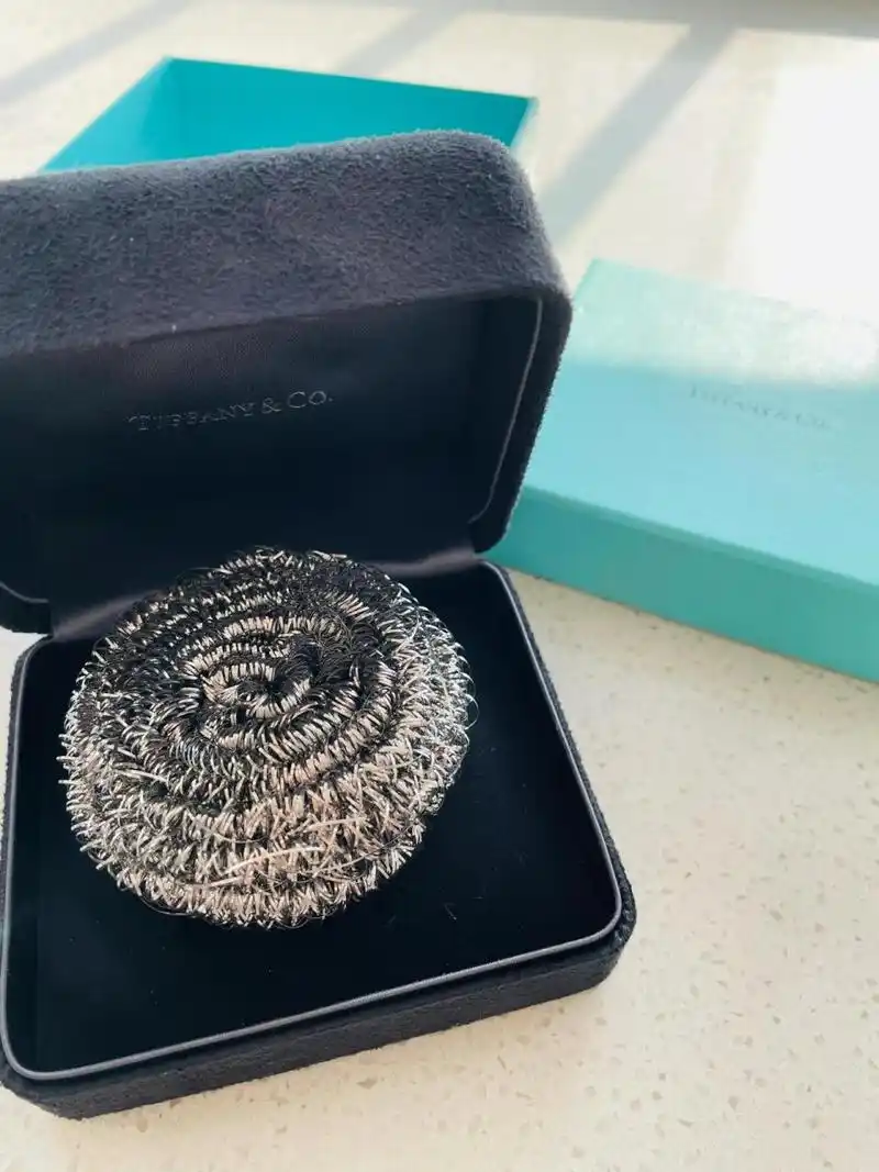 蒂芙尼钢丝球手镯 专柜公价0681000元.