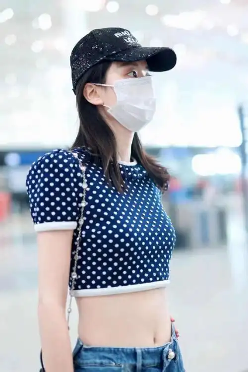 到底是谁给的乔欣底气90后却穿儿童衣也只有她这身材能穿