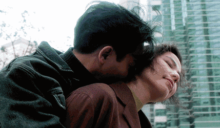 张国荣背后抱住亲吻捏脸gif动图_动态图_表情包下载_soogif