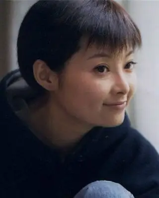 图袁立年轻照片曝光青涩美丽如美少女