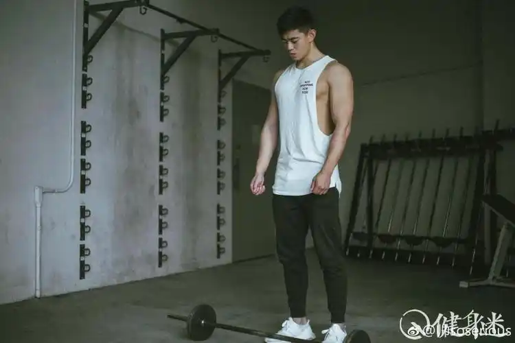 国产肌肉男 国产天菜肌肉男 中国 东方帅哥 健身迷网