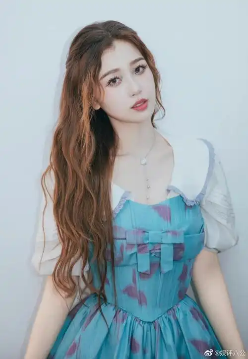 虞书欣就是童话故事里的人鱼公主吧