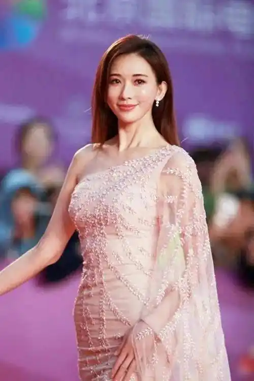 林志玲素颜照曝光!网友大呼惊艳,不敢相信这就是传说?