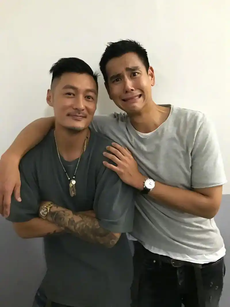 众所周知彭于晏是个形容词#彭于晏 #余文乐 #阳光男孩 #自 - 抖音