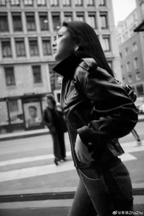 朱珠千帆尽我还是我##朱珠黑白光影时尚大片