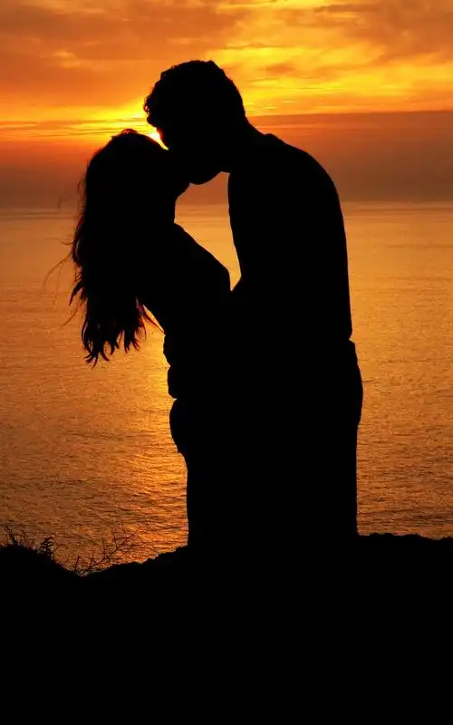download 800x1280 silhouettes, kiss, couple, love
