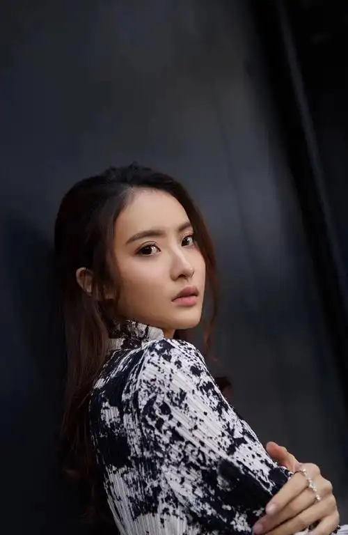 赖雨蒙时尚魅力写真图片26