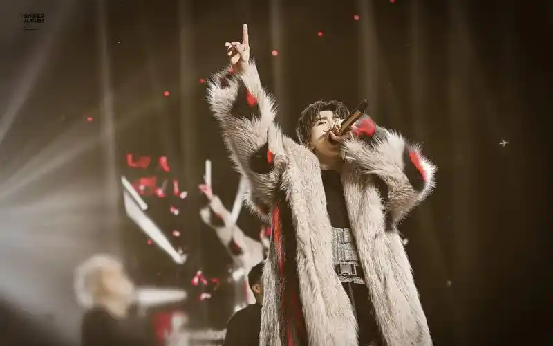 【蔡徐坤】181231东方卫视跨年蔡徐坤《youcanbemygirlfriend》四机位