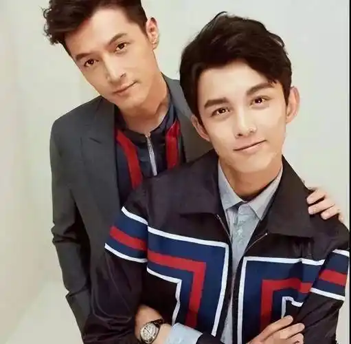 刘威抱着童年的杨幂,刘德华亲了谢霆锋一口!